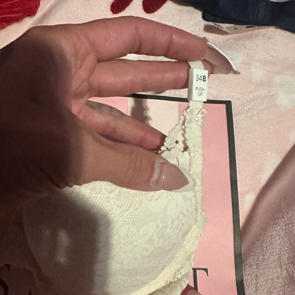SOLD!!!Victoria's Secret Cream Lace Push-Up Bra